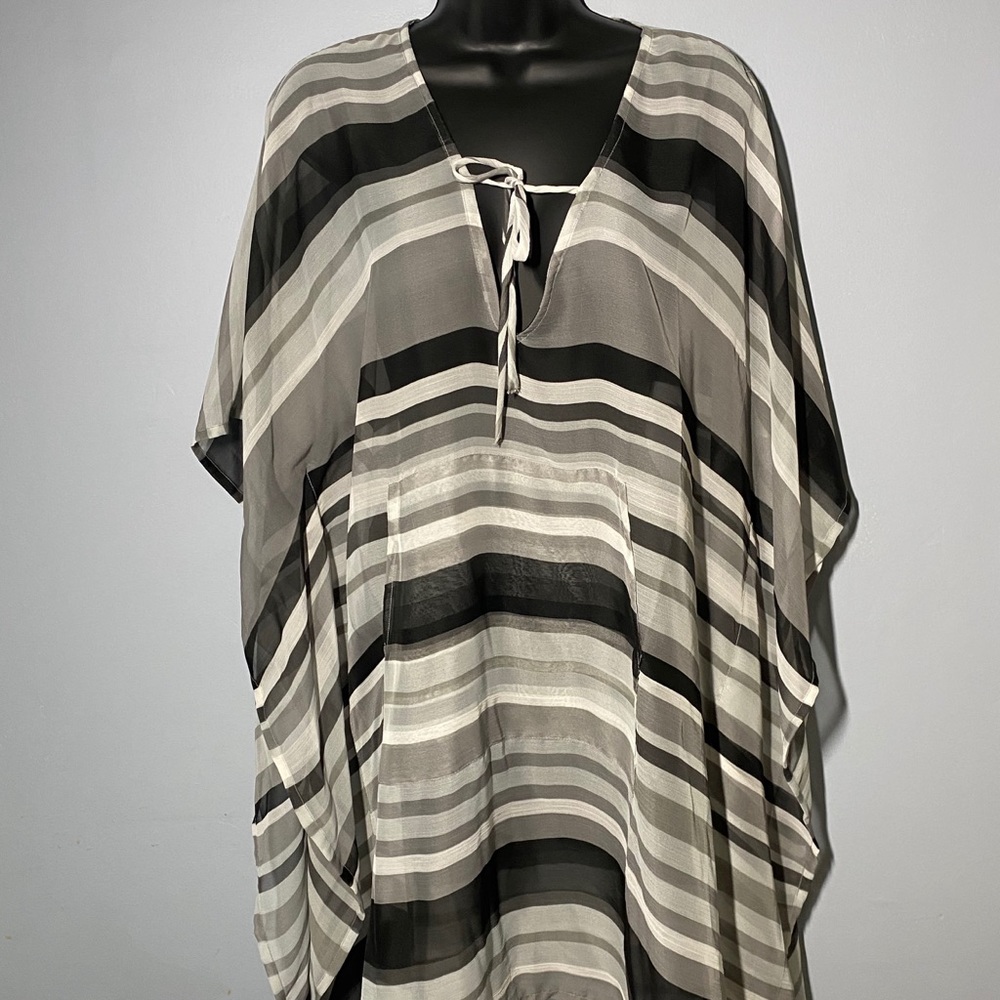 Cover Up Wrap Black and White